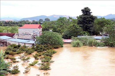 View - 	Thái Nguyên khẩn trương hỗ trợ hàng nghìn hộ dân bị ngập sâu trong lũ